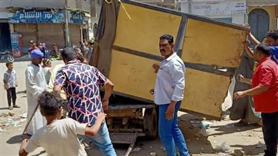 إزالة أكشاك واستاندات مقامة بالمخالفة بطريق كوبري الروبي بالزيدية | صور