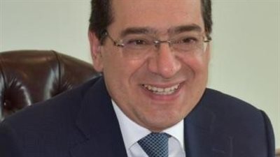 كواليس الإطاحة برئيس شركة سينو ثروة.. ونقله لوظيفة خبير 