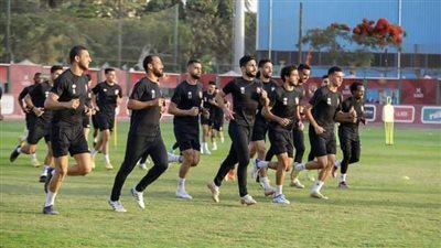 الأهلي يستأنف تدريباته استعدادا لمواجهة المصرى بالسلوم 