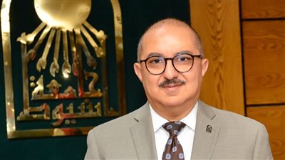 رئيس جامعة أسيوط يكشف تفاصيل حملة الكشف المبكر عن سرطان الثدي