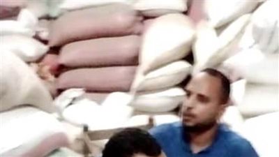 ضبط 229 طن قمح قبل بيعها في السوق السوداء بسوهاج 