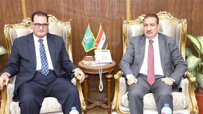 محافظ المنوفية يستقبل مستشار وزير الزراعة لمتابعة توريد القمح 