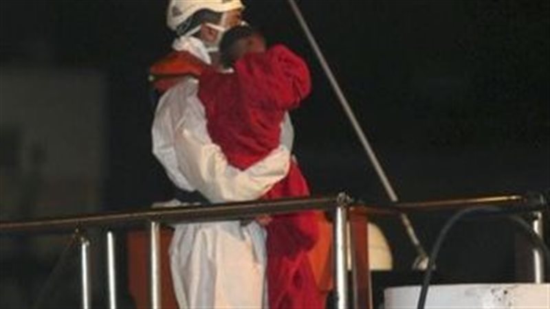 طفلة حديثة الولادة