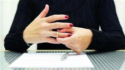 زوجة في دعوى خلع: بيشرب مخدرات وعنده هلاوس إني بخونه