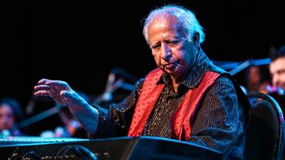 هاني شنودة يشارك أوركسترا دار أوبرا الإسكندرية الاحتفال بعيد الموسيقى