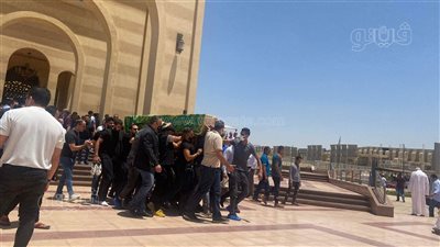 لحظة تشييع جنازة عمرو نصار وزير الصناعة السابق من مسجد المشير | فيديو وصور 