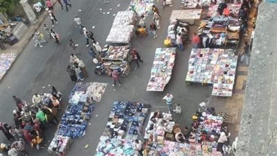  الباعة الجائلون يسيطرون على شوارع الإسكندرية.. بلطجة واعتداءات على موظفي الأحياء.. والمواطنون يناشدون المحافظ للتدخل | صور 