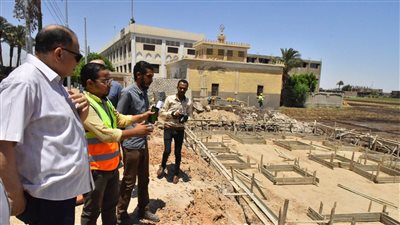 محافظ أسيوط يتفقد أعمال إنشاء وحدة إسعاف ومركز طبي بقرية بني رافع