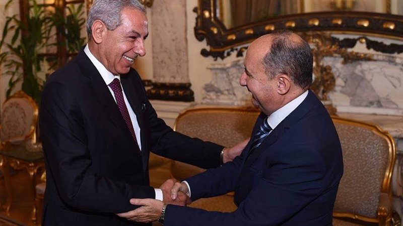 وزيرا الصناعة السابقين
