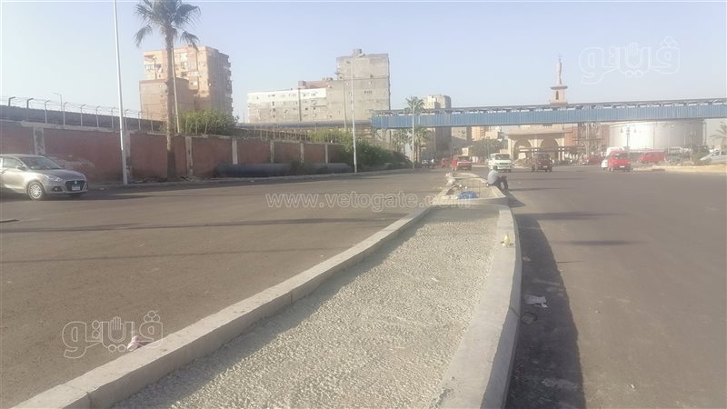 الجراج في شارع رئيسي