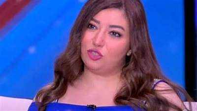 غادة رجب تُهدى زوجها أغنية على الهواء، والأخير يرد عليها بقصيدة