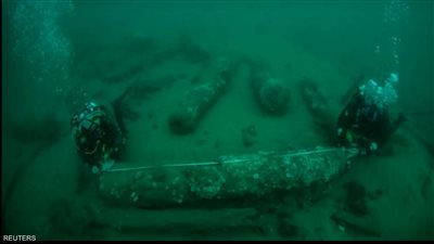 شاهد.. ماذا عثروا في حطام السفينة الملكية البريطانية التي غرقت قبل 340 عاما