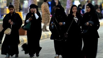 قرار سعودي مفاجئ يسمح للمرأة بكشف شعرها في صورة البطاقة الشخصية