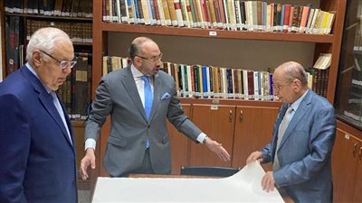 خلال زيارته للمجمع العلمي.. حسام المندوه: به كنوز معرفية تفوق مكتبة الكونجرس