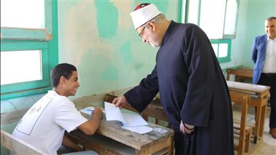 طلاب الأدبي بالثانوية الأزهرية يختتمون امتحانات نهاية العام بـ