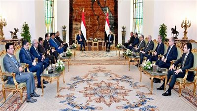  بسام راضي: الرئيس يشدد على أهمية المضي قدمًا في العملية السياسية فى اليمن بنوايا مخلصة هدفها مصلحة الوطن في المقام الأول.. وصولًا إلى حل مستدام ينهى معاناة الشعب اليمني الشقيق ويلبي طموحاته