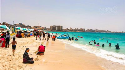 رئيس مدينة مرسى مطروح: شواطئنا آمنة ونناشد المواطنين تجنب الأماكن المفتوحة (فيديو)