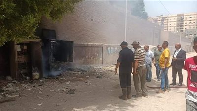 رئيس حي العمرانية يتابع إخماد حريق بغرفة كهرباء | صور