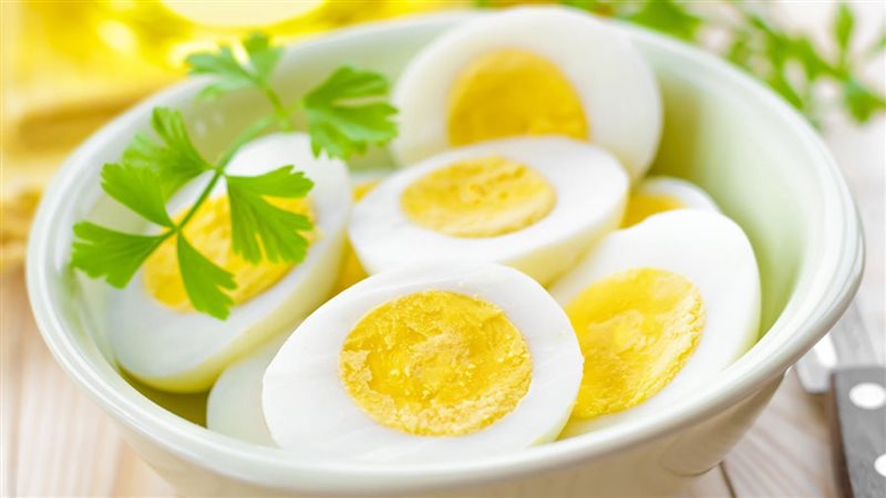 تفسير رؤية أكل البيض