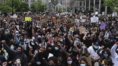 احتجاجات عارمة بواشنطن للتنديد بالعنف المسلح | صور