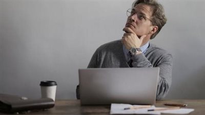 تعرف على الجزاءات التأديبية للموظف وحالات محوها بقانون الخدمة المدنية 