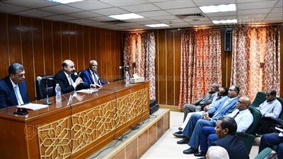 محافظ اسوان يؤكد ضرورة تهيئة الأجواء المناسبة وسبل الراحة لطلاب الثانوية | صور