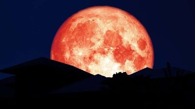 بدر الفراولة أول قمر عملاق فى 2022 