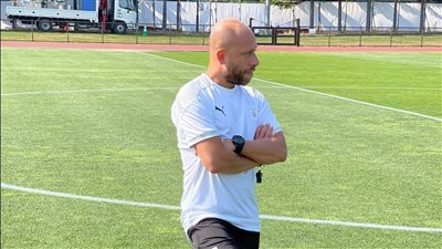 الأهلي يحتفل بعيد ميلاد وائل رياض شيتوس 