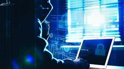 الشرطة تفحص 1423 بلاغا في جرائم التشهير والابتزاز الإلكتروني 