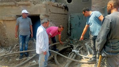 دفن الكابلات الخاصة بغرفة كهرباء بالعمرانية في الجيزة| صور