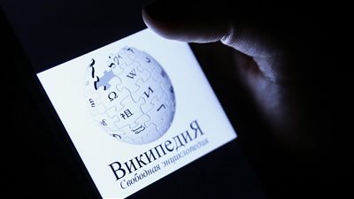 طعنت على الحكم.. ويكيبيديا تعارض الأمر الروسي بإزالة معلومات حرب أوكرانيا