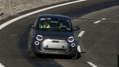 ستيلانتيس تعلن نتائج تجربتها باستخدام تقنية الشحن الاستقرائي