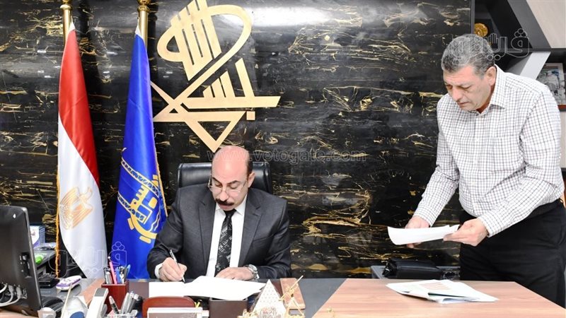 محافظ أسوان يعتمد