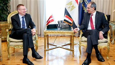 طلعت يبحث مع وزير خارجية لاتفيا فرص التعاون بقطاع الاتصالات