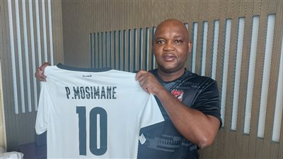 بعد انتشار صور التيشيرت.. حقيقة تولي موسيماني تدريب السد القطري بعد رحيله عن الأهلي