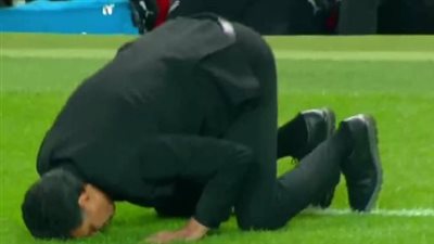 فرحة إيهاب جلال بالهدف الأول للمنتخب الوطني في مرمى كوريا | صور