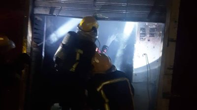 السيطرة على حريق بمحل مستحضرات تجميل بحي غرب أسيوط 