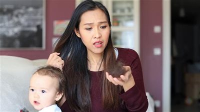 نصائح ذهبية لحماية شعرك من التساقط بعد الولادة