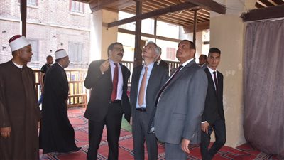 محافظ البحيرة والسفير الفرنسي يتفقدان المشروعات القومية والمعالم السياحية برشيد