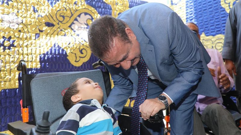 محافظ المنوفية مع
