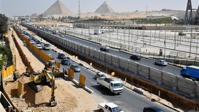 تجهيزات أعمال غلق شارع الهرم | فيديو