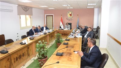 المرشحون لمنصب مدير عام بجامعة سوهاج يعرضون خططهم أمام لجنة اختيار القيادات 