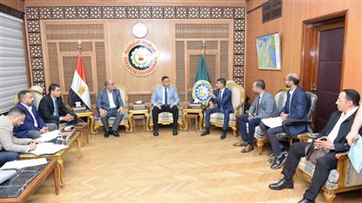 محافظ الدقهلية يستقبل وفد وزارة التموين لمناقشة توصيل المرافق للمنطقة اللوجستية 