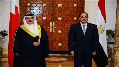 بسام راضي: الرئيس يتلقى اتصالا هاتفيا من ملك البحرين.. يبحثان بعض موضوعات التعاون الثنائي.. يتوافقان على استمرار دفع وتعزيز آليات التشاور والتنسيق المتبادل بشأن مجمل القضايا ومواجهة تحديات المنطقة