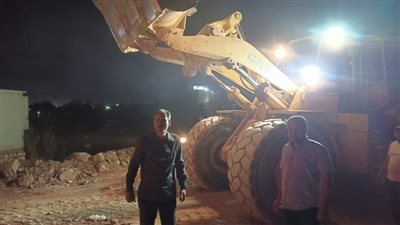 رفع المخلفات من الطريق الأبيض في حملة بكرداسة| صور