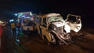 سيارة تصطدم بعامود إنارة على الطريق الزراعي في القليوبية