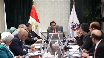 عبدالغفار: توفير المستلزمات الطبية والجراحية لاستمرار العمل للقضاء على قوائم الانتظار