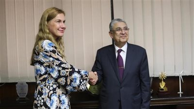 وزير الكهرباء يبحث مع مفوضة الطاقة الأوروبية سبل دعم وتعزيز التعاون