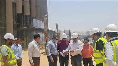 نائب وزير الإسكان يتفقد منطقة الأعمال المركزية والحدائق بالعاصمة الإدارية