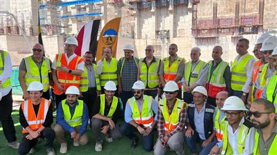 وزير الإسكان يتابع تقدم الأعمال بمشروع سد ومحطة 